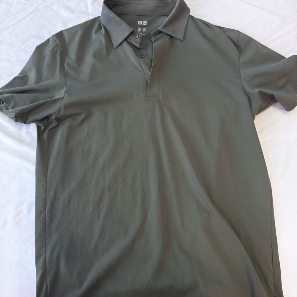 Uniqlo Men's Charcoal Polo Shirt